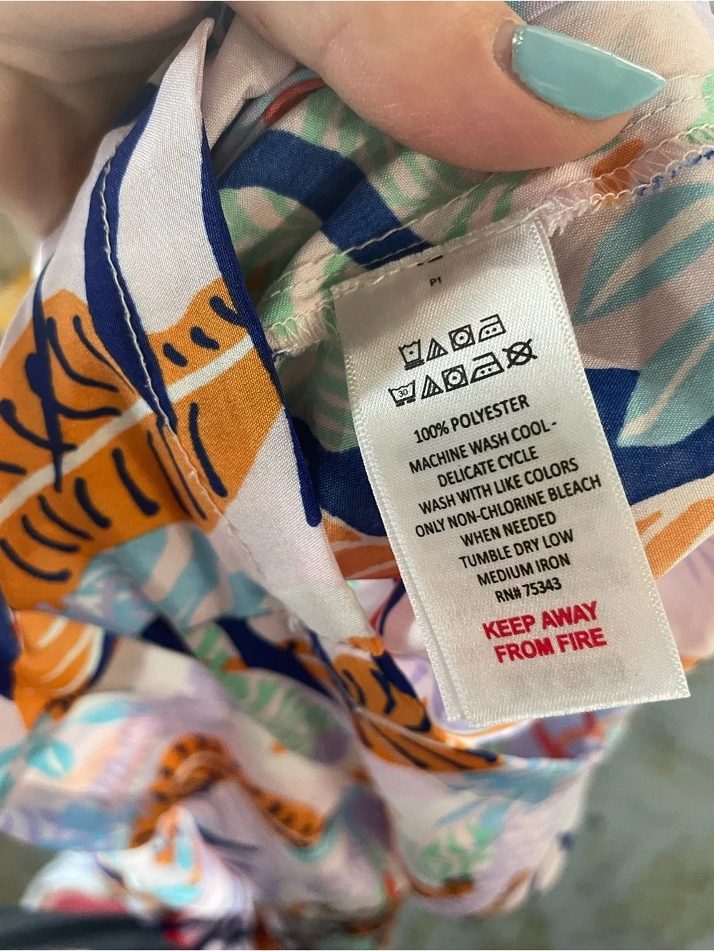 Cynthia Rowley Pajama Set Featuring a Tiger and Tropical Leaf Print Size M/L - Picture 6 of 11